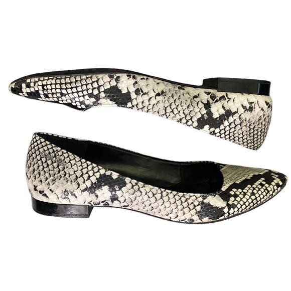 Calvin Klein Slip On Emerin Black White Snake Print Flats Size 9 - Picture 7 of 10